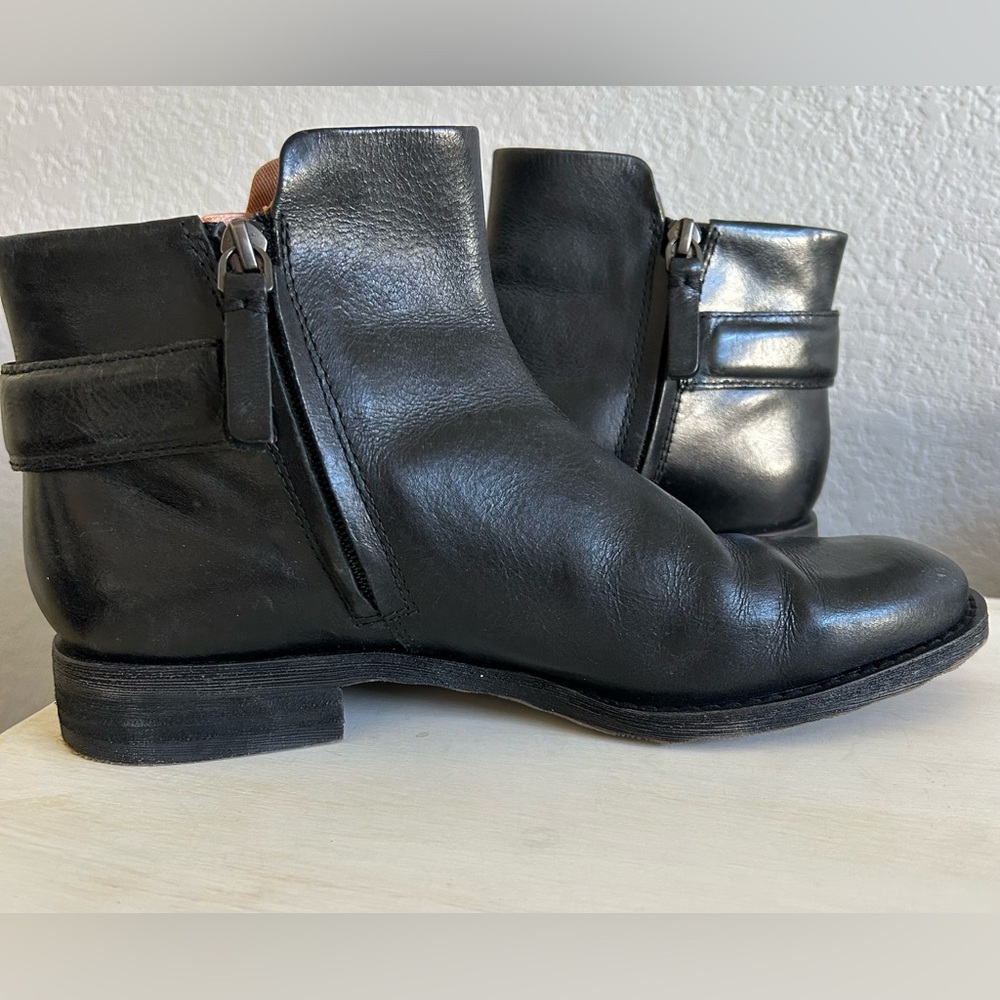 Franco Sarto Women’s Lara Leather flat ankle boot, women’s size 7.5. - Picture 6 of 13